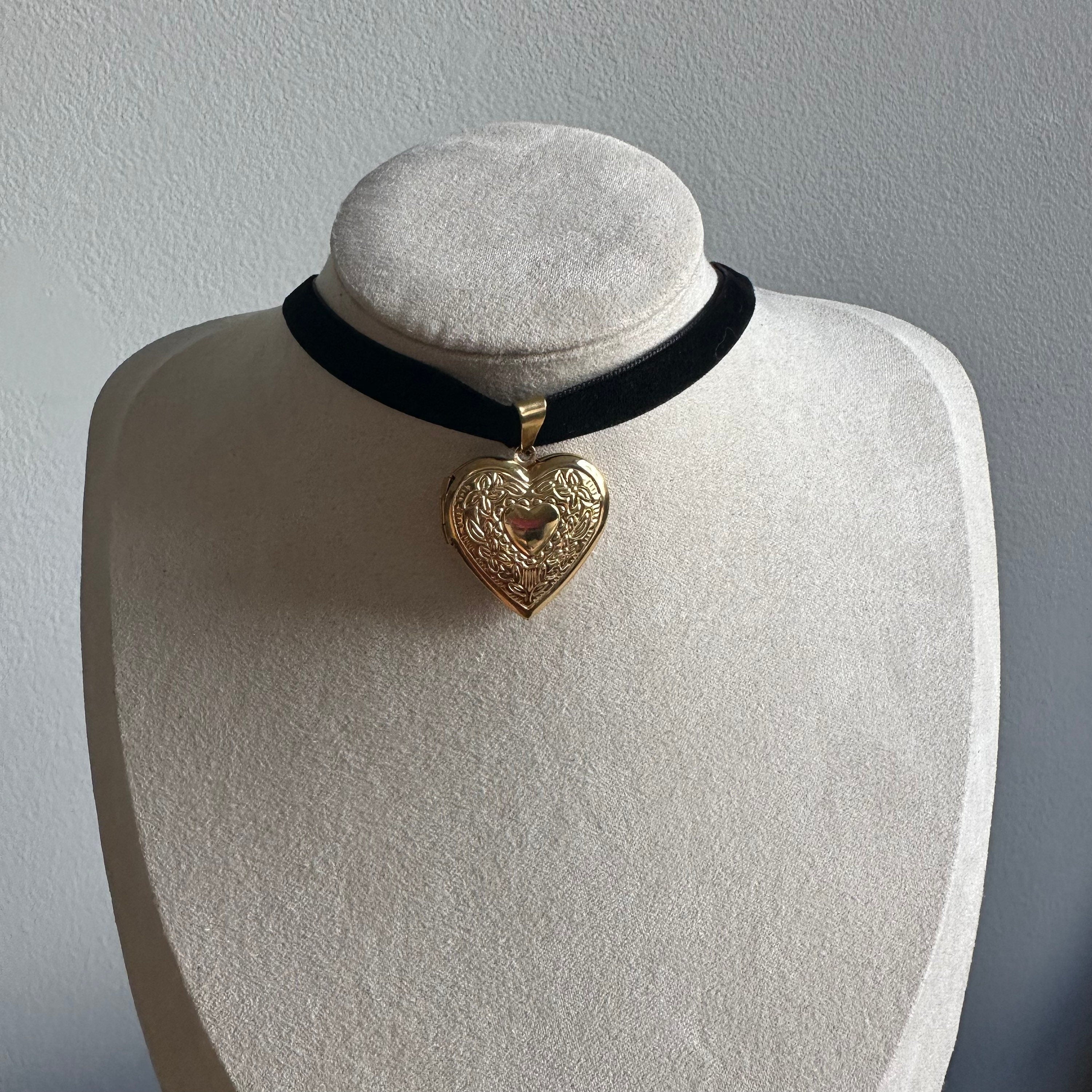 Velvet Ribbon Heart Locket Choker