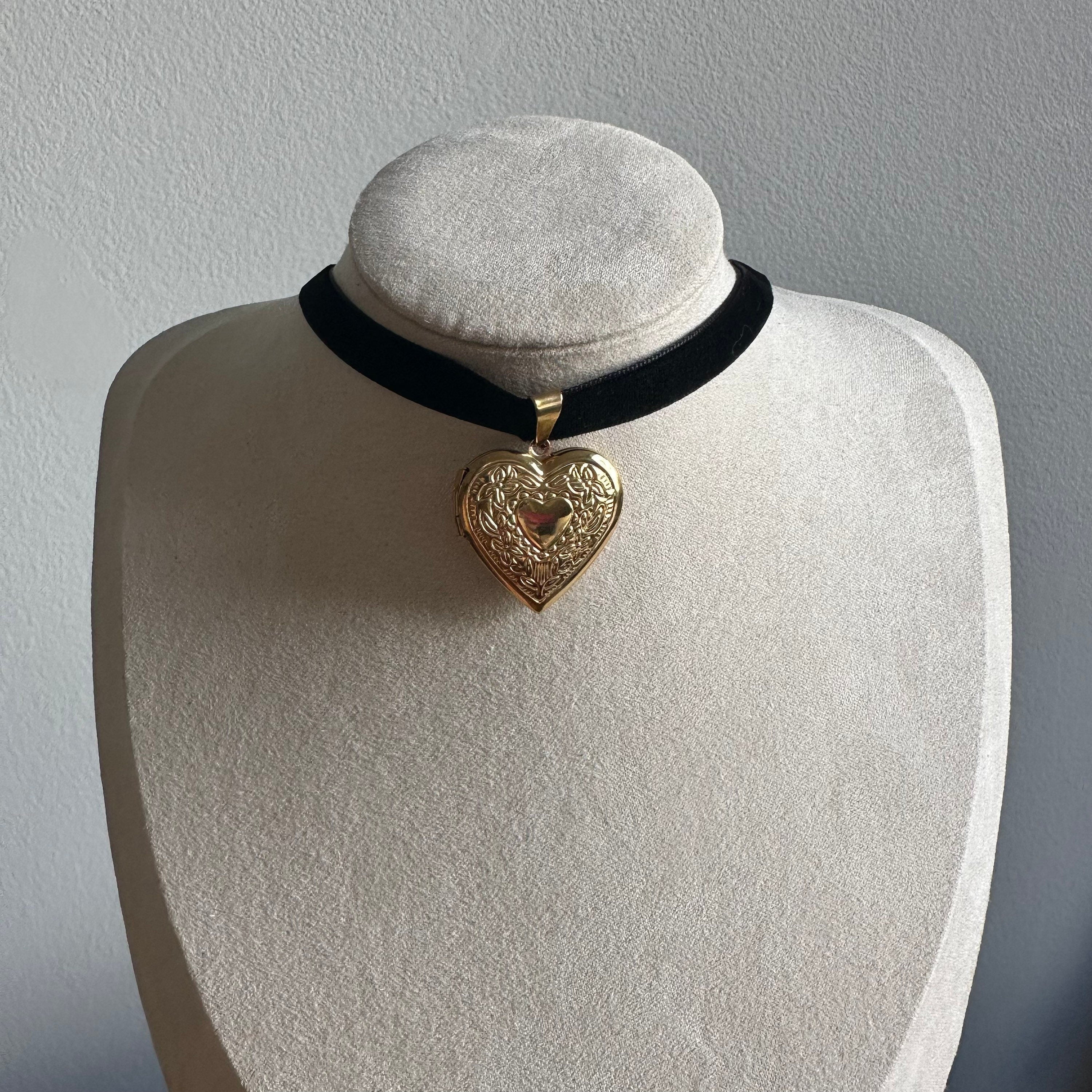 Velvet Ribbon Heart Locket Choker