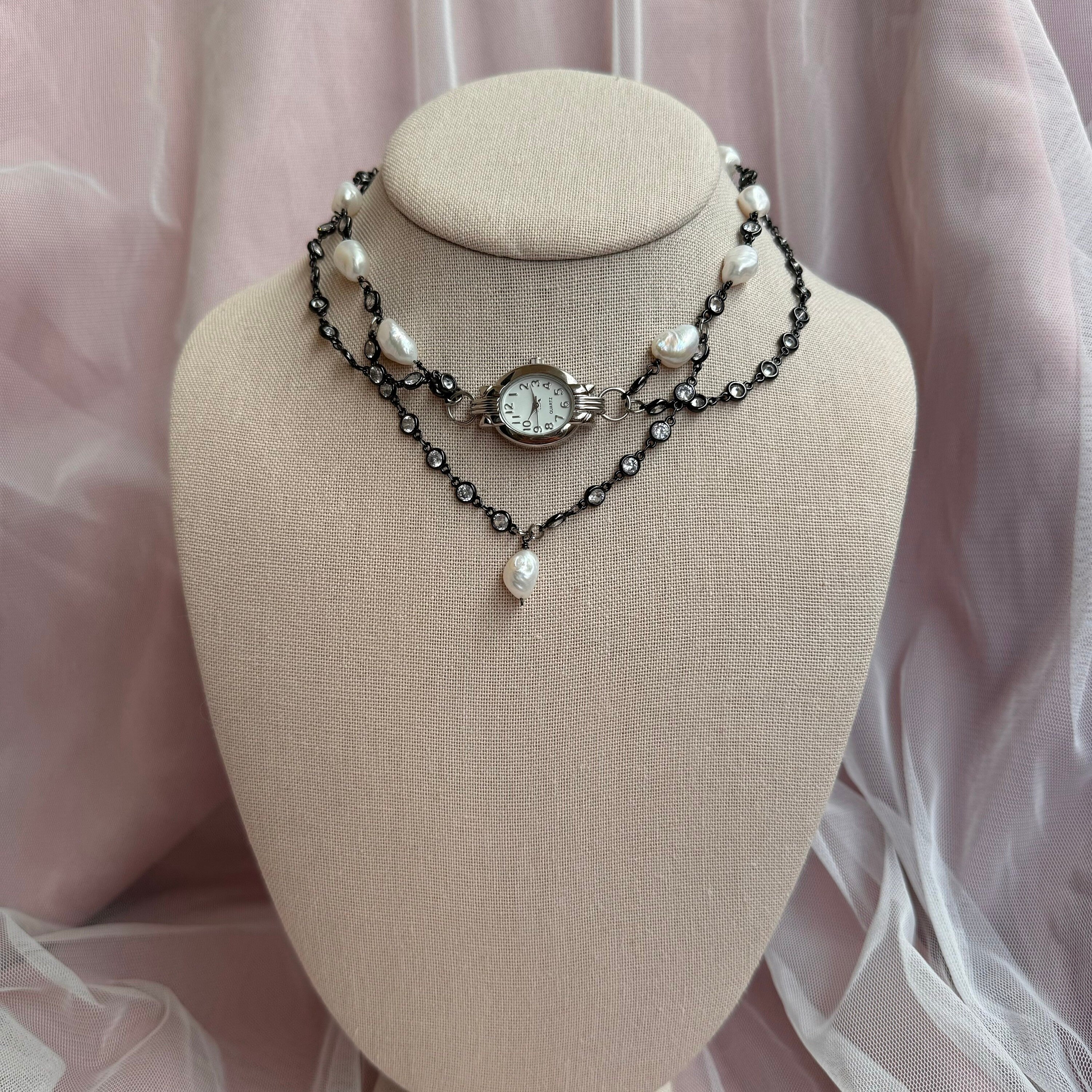 Watch choker necklace with freshwater pearls