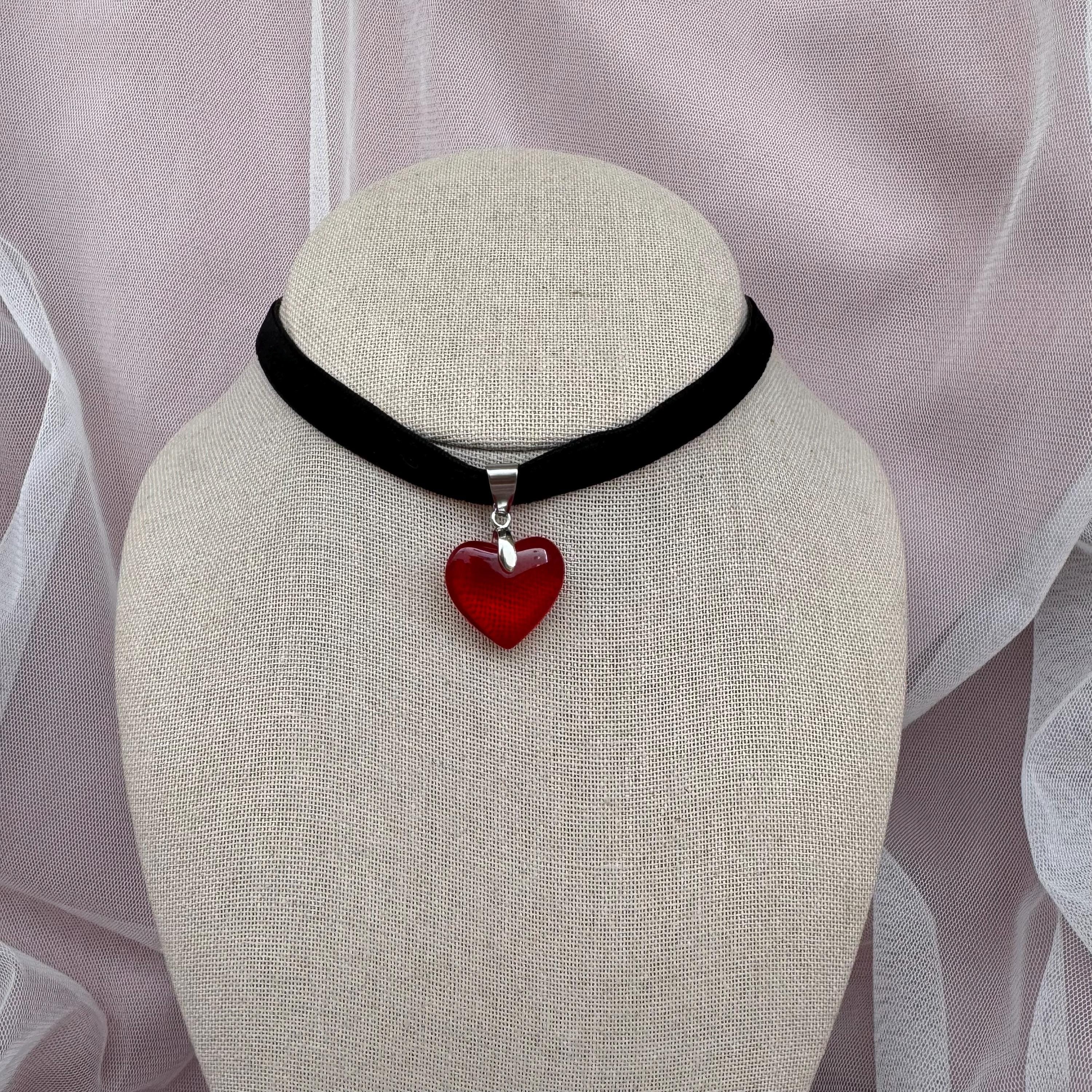 Red Heart Black Velvet Choker
