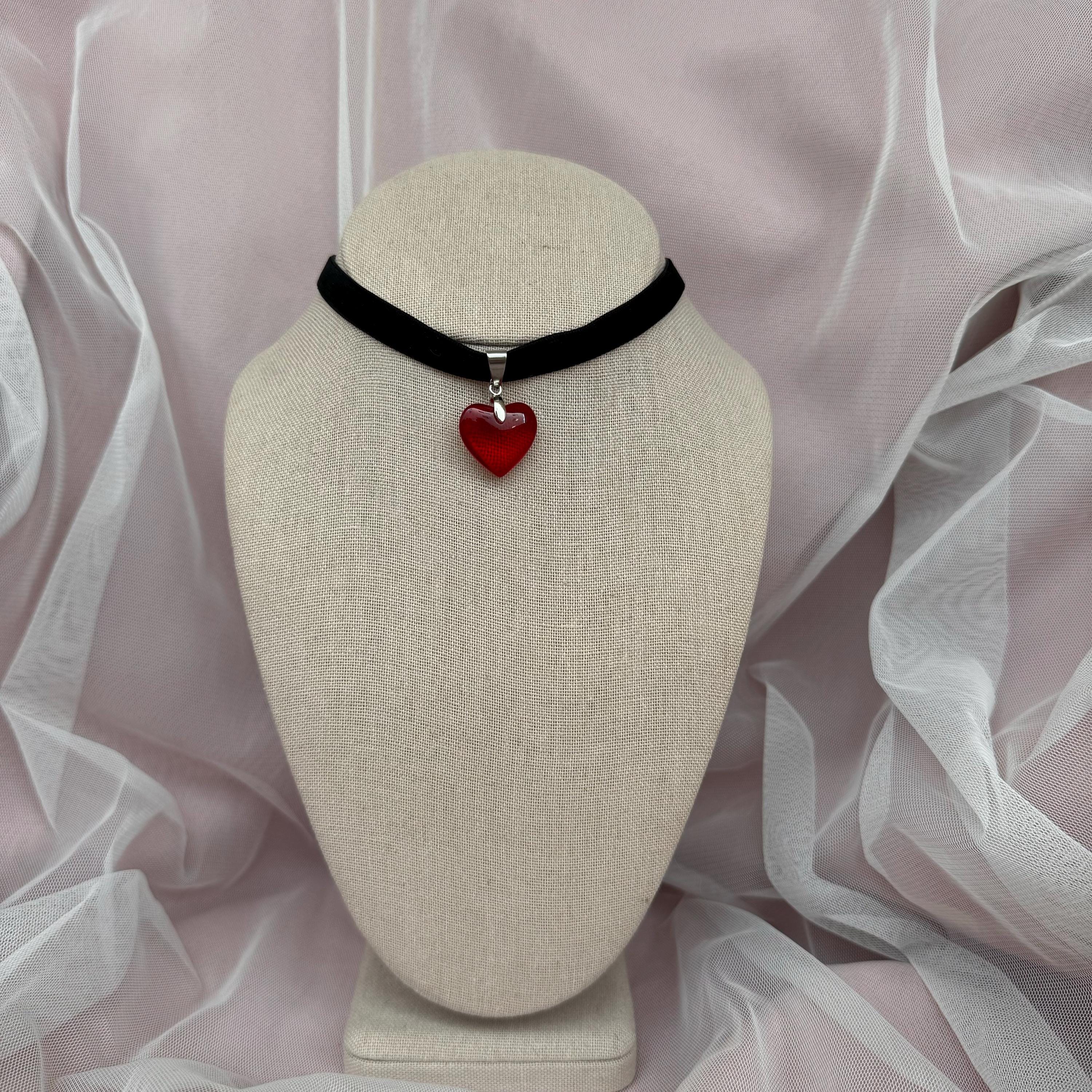 Red Heart Black Velvet Choker