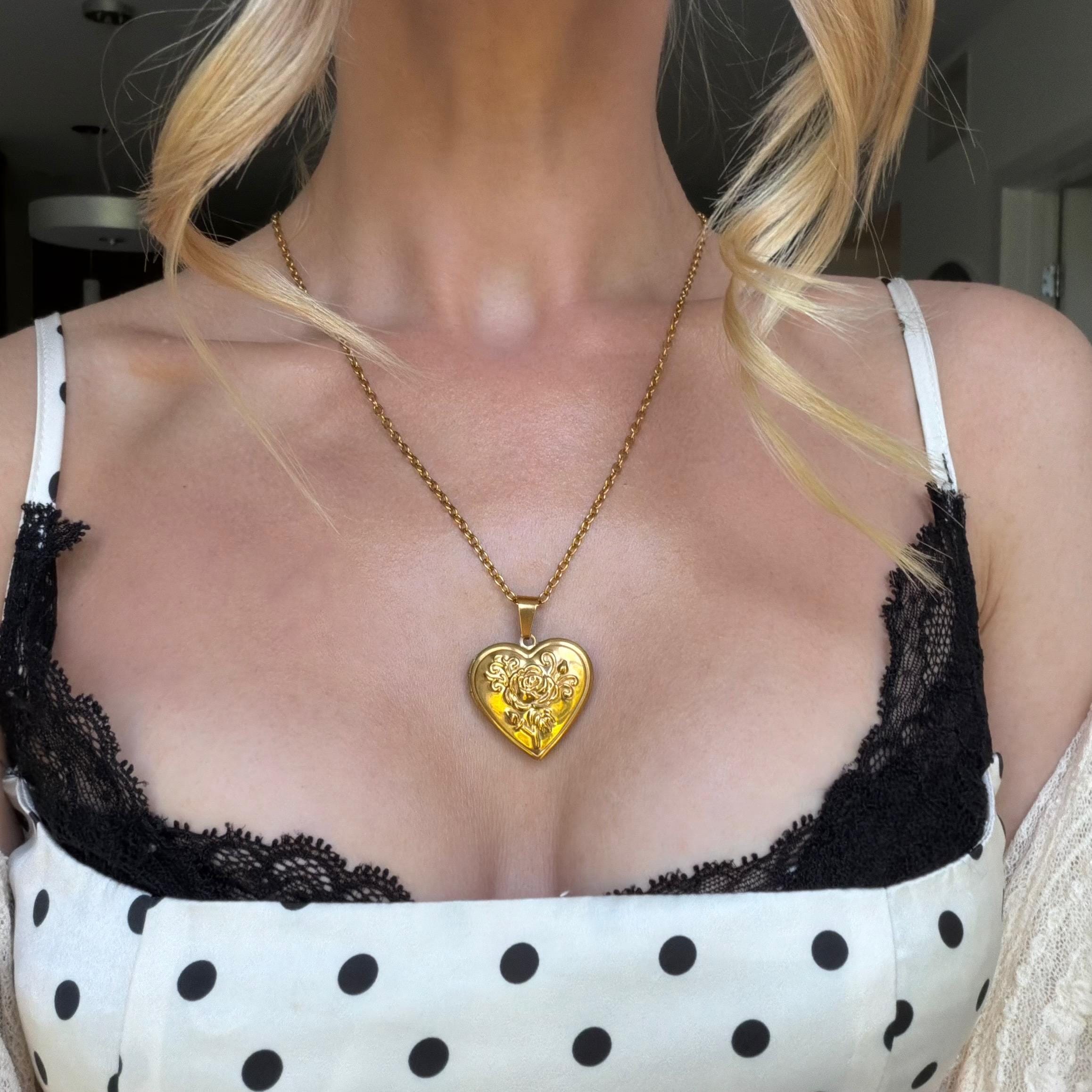Gold Heart Locket Necklace, Rose Photo Locket Pendant, Vintage Floral Engraved Heart Necklace, Coquette Jewelry, Gift for Her, Bridesmaid