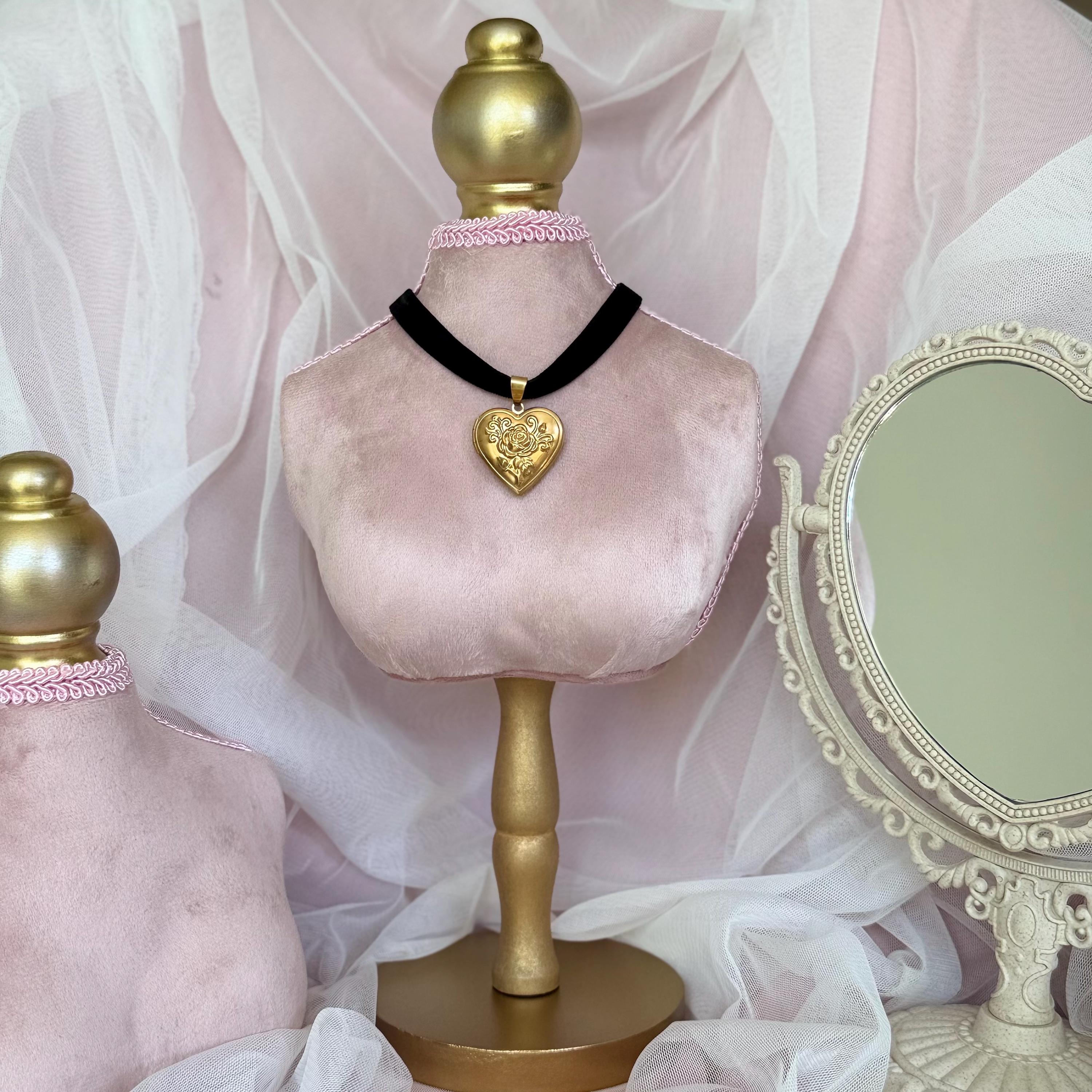 Black Velvet Choker Heart Locket, Gold Rose Locket Necklace, Victorian Gothic Photo Locket Choker, Dark Coquette Jewelry, Gift for Her