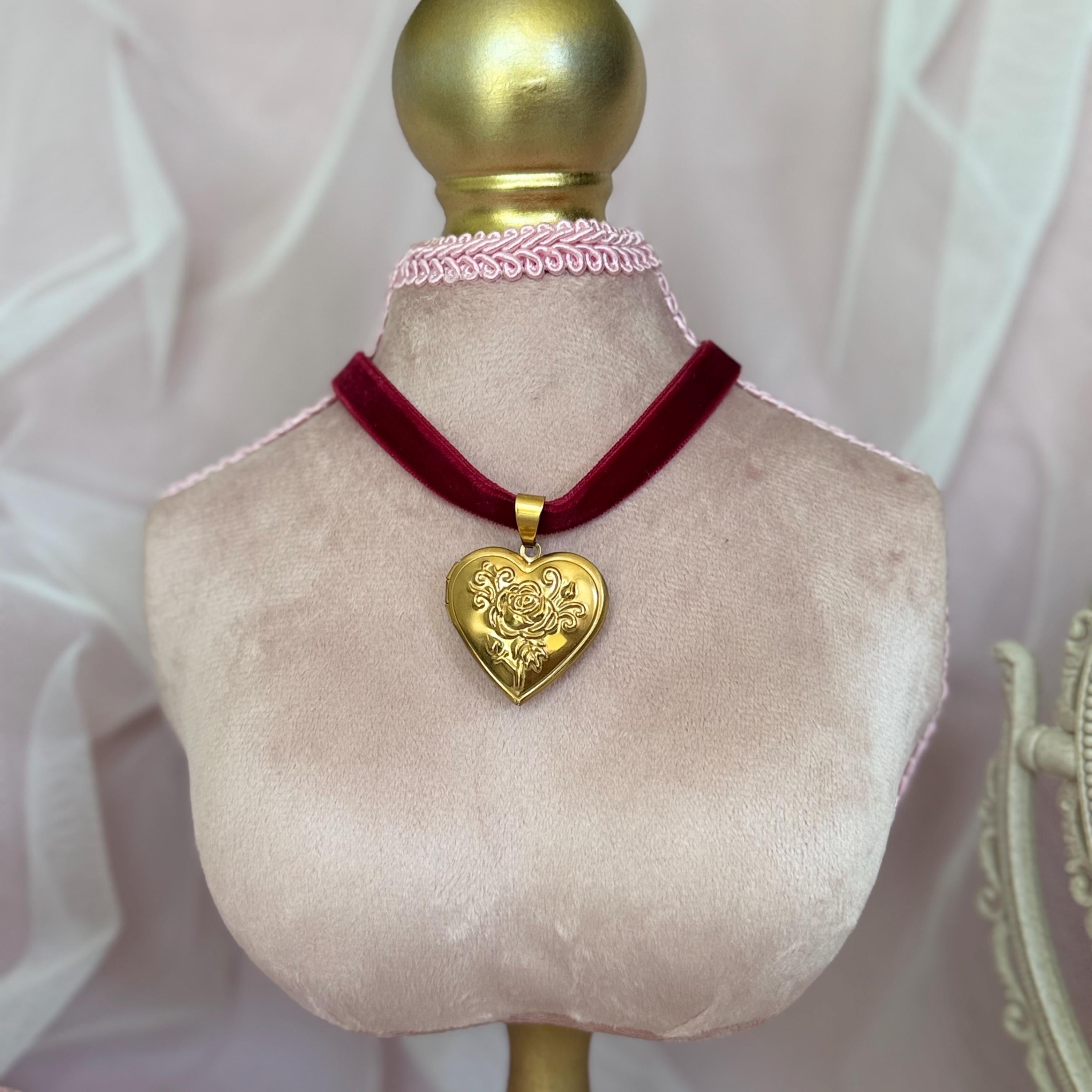 Velvet Ribbon Heart Locket Choker