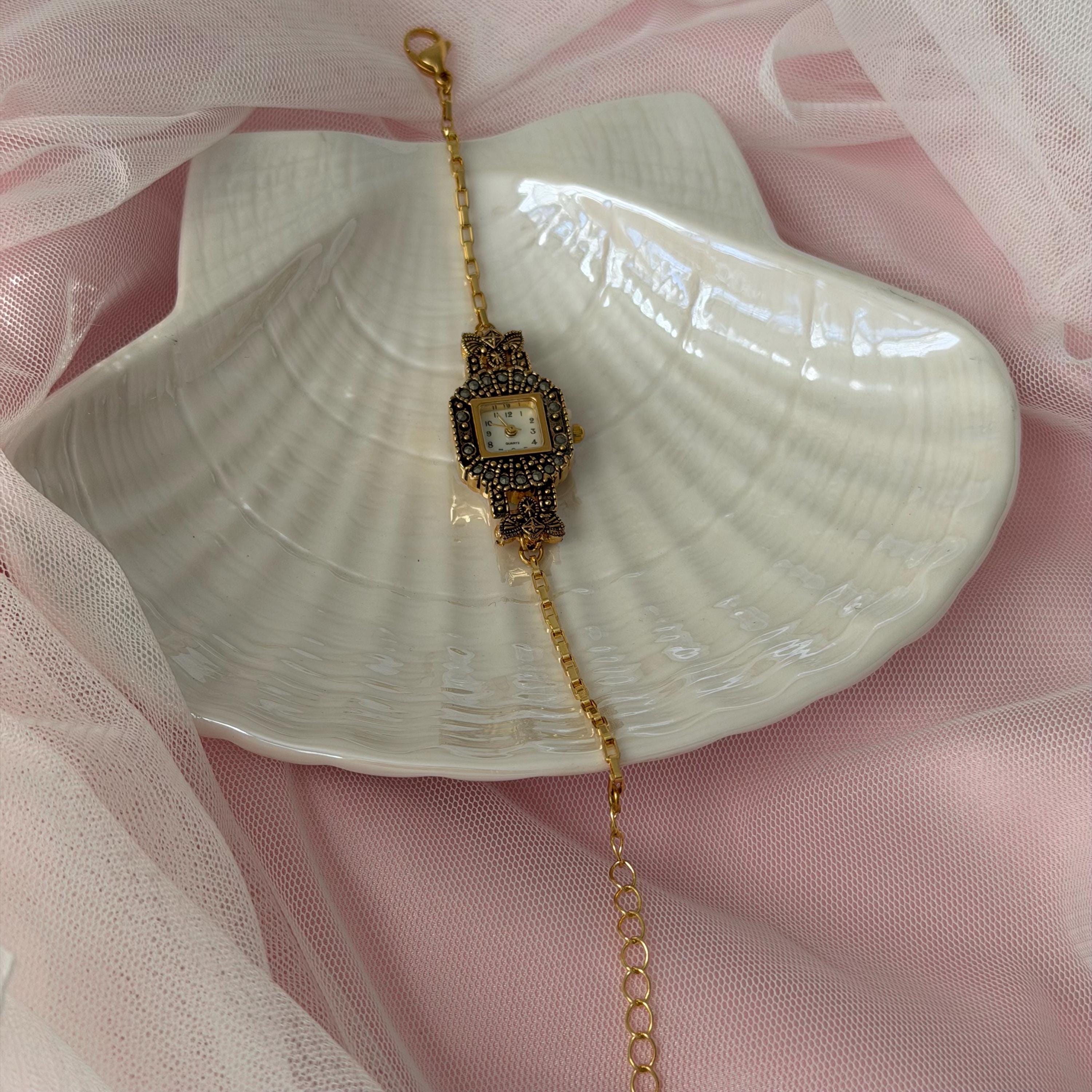 Vintage Style Gold Watch Bracelet, Dainty Chain Watch for Women, Heart Oval Square Face Wrist Watch, Gift for Her